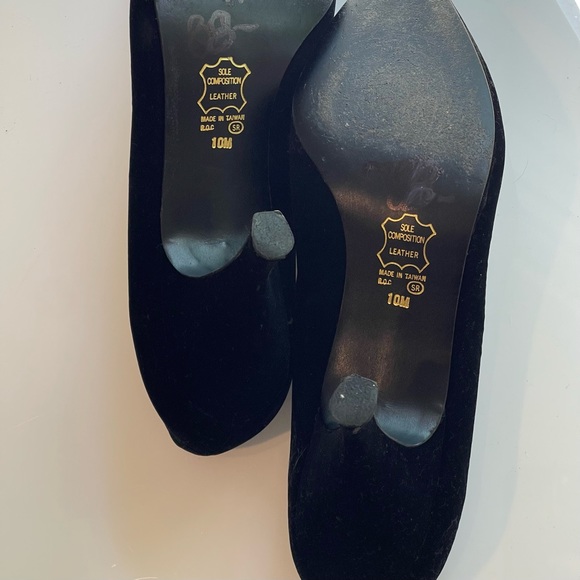 Vera Wang heels. Gorgeous! - Picture 8 of 12